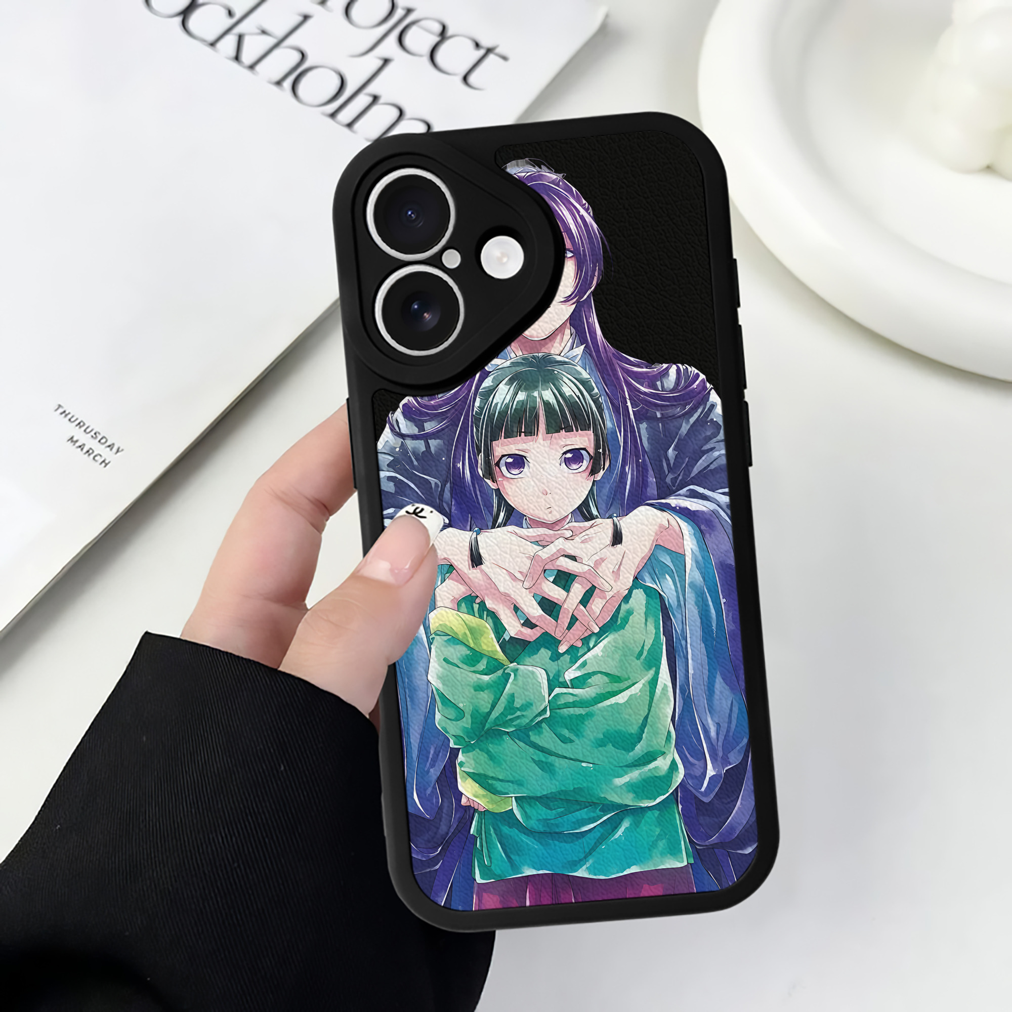 （画像用） 薬屋のひとりごと The Apothecary Diaries 【iPhone 16シリーズ対応】シリコンスマホケース（レザー調） 材質：シリコン